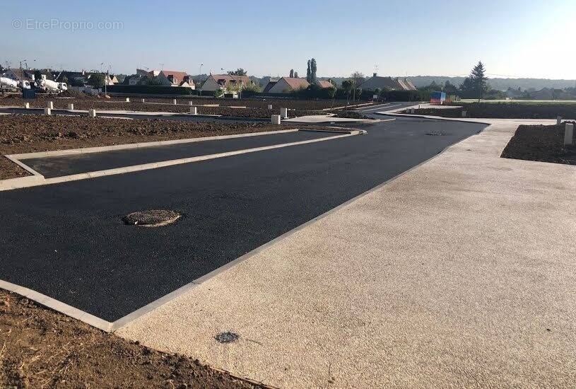 Terrain à LONGPONT-SUR-ORGE