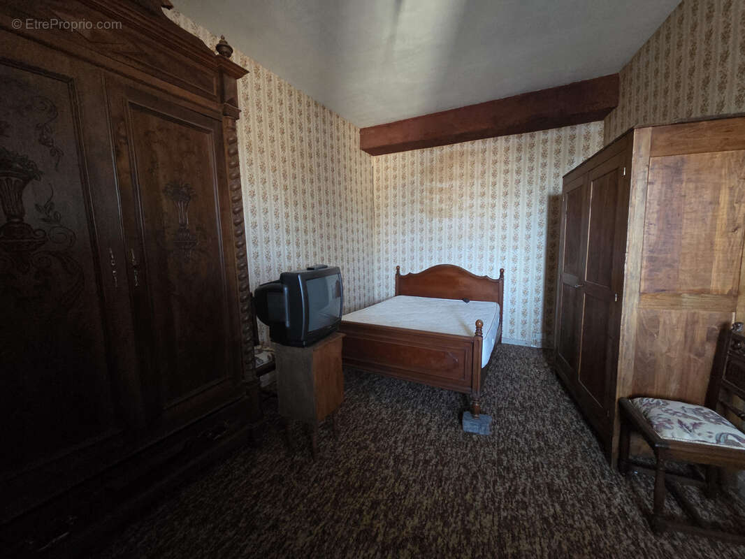 Maison de village en pierre avec fort potentiel - photo 10