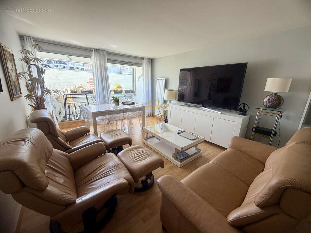 L e Touquet-Paris-Plage   Appartement 3 pièces avec exceptionnelle terrasse de 30 m2 vue mer - photo 2