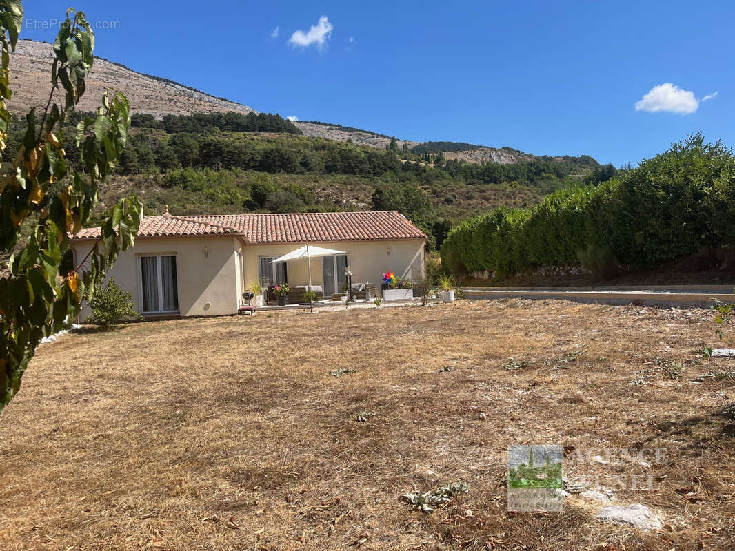 Maison à ESCRAGNOLLES