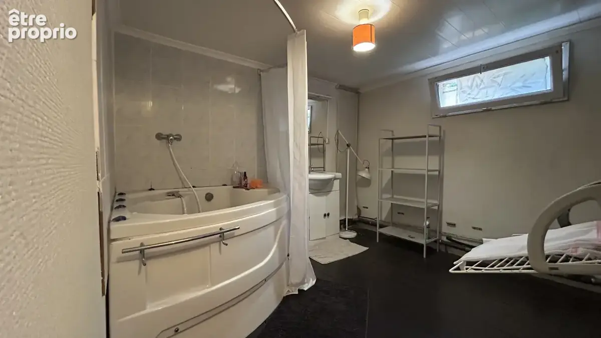 Pavillon familial 97 m2 avec sous-sol semi-enterré   Drancy - photo 11