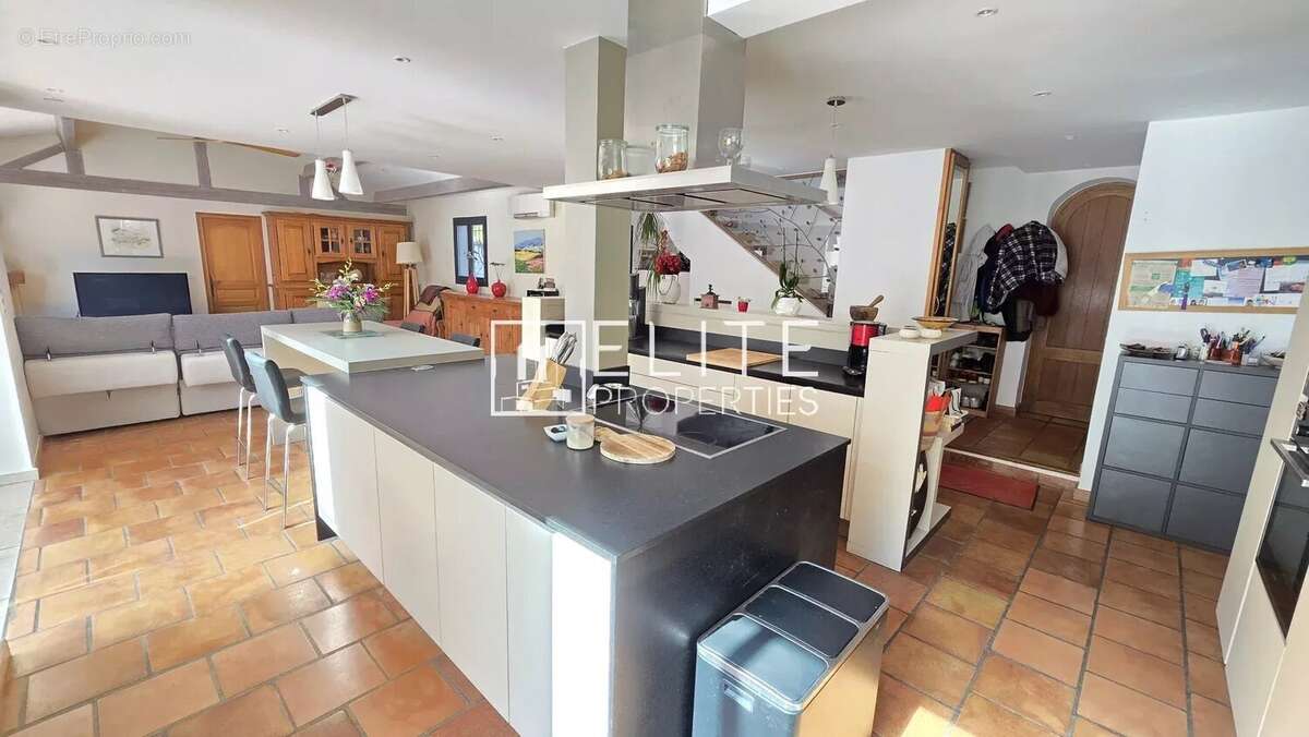 Maison à MOUANS-SARTOUX