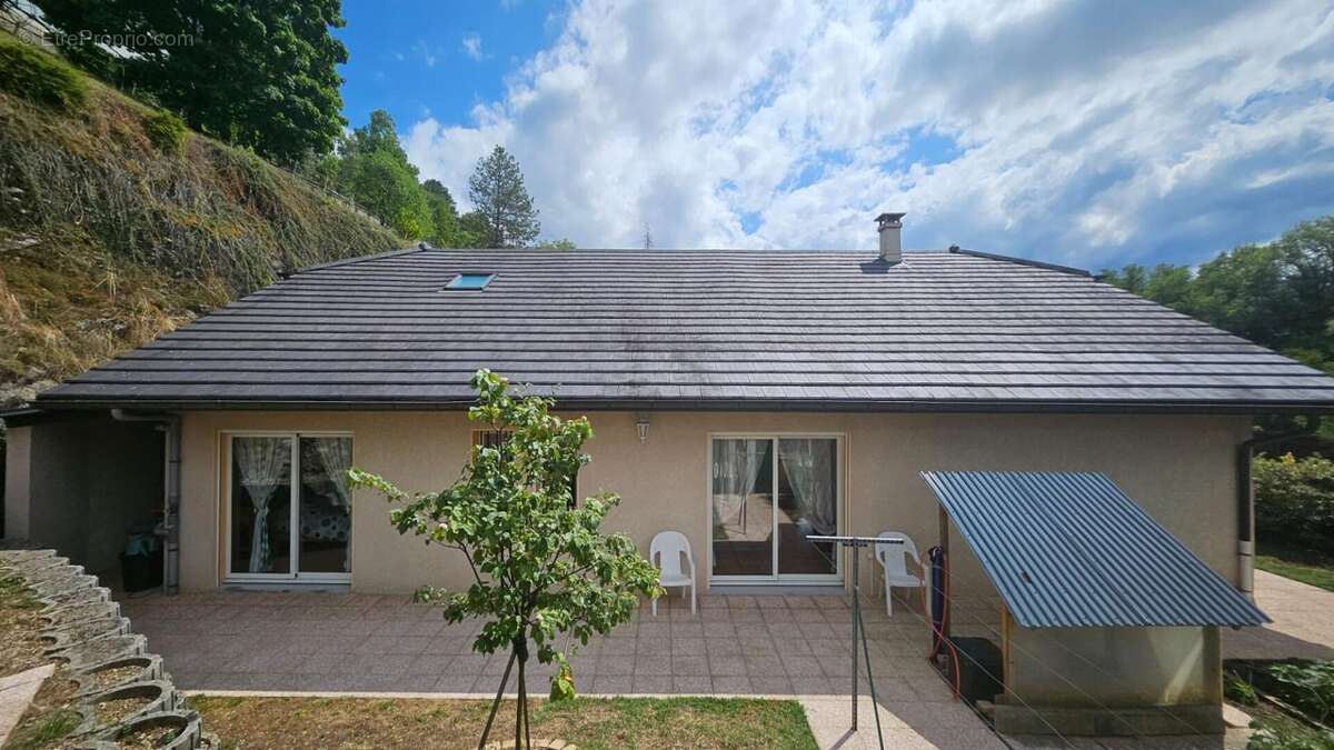 Maison à SAINT-JEOIRE-PRIEURE