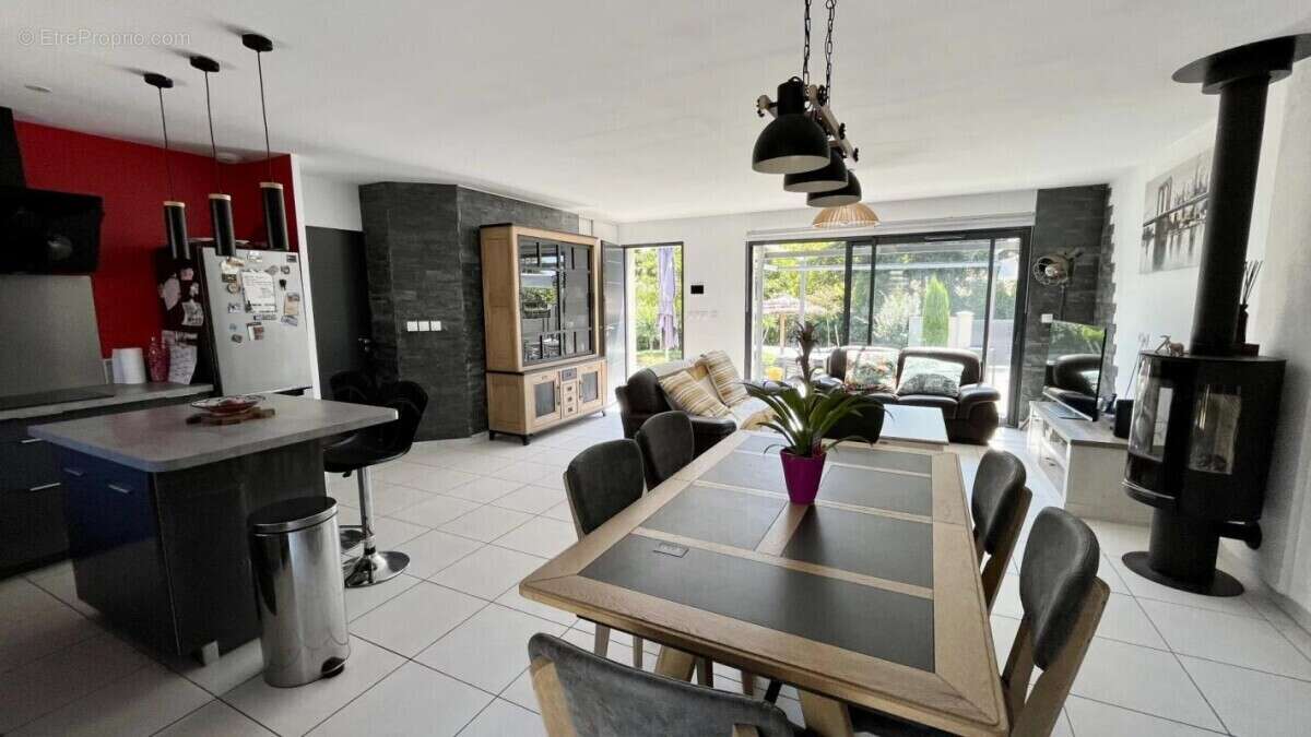 Maison à PERNES-LES-FONTAINES