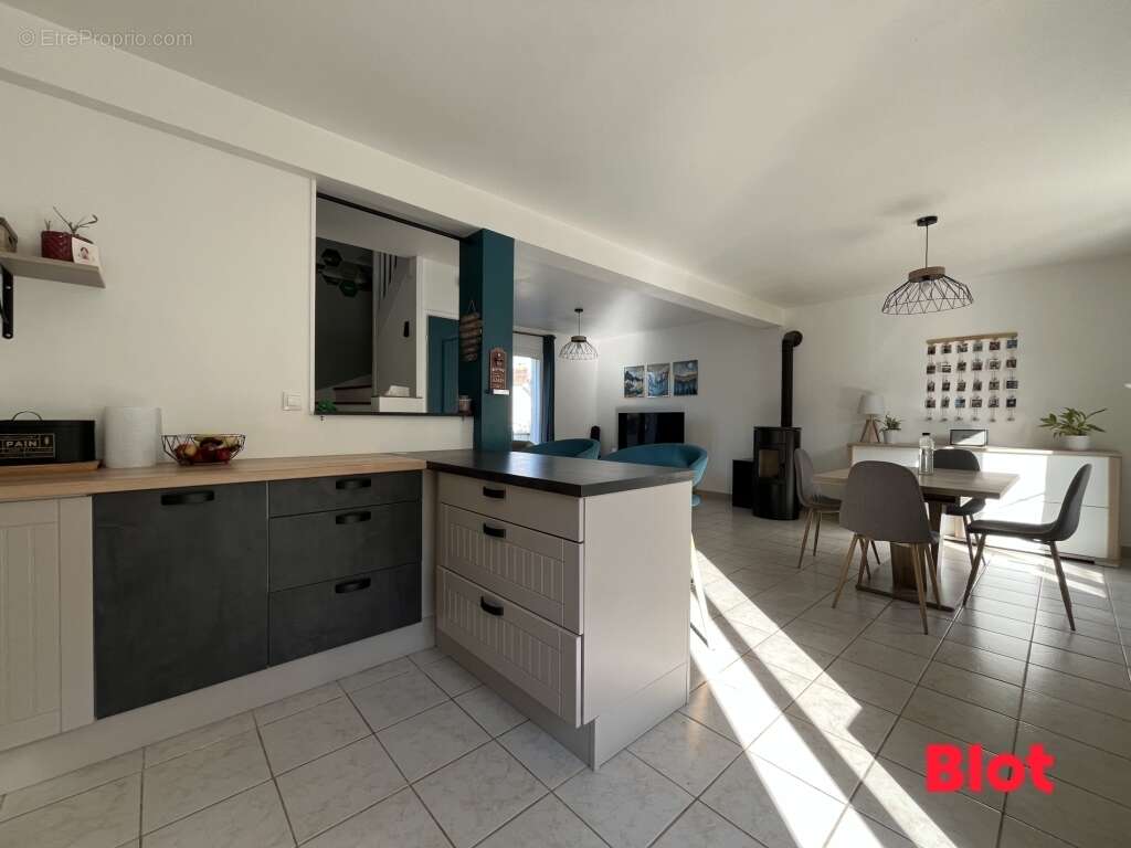 Maison à ERCE-EN-LAMEE