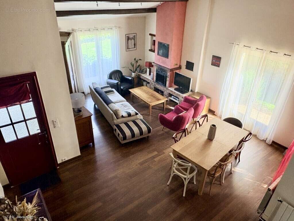 Maison contemporaine de 105 m² avec grand jardin arboré et piscine chauffée - photo 21