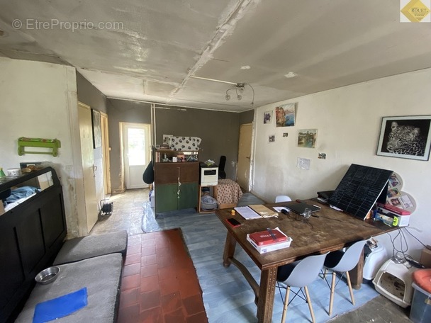 Maison à COUSSAY-LES-BOIS