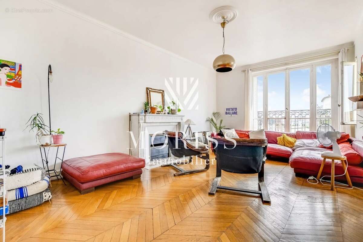 Appartement à PARIS-18E