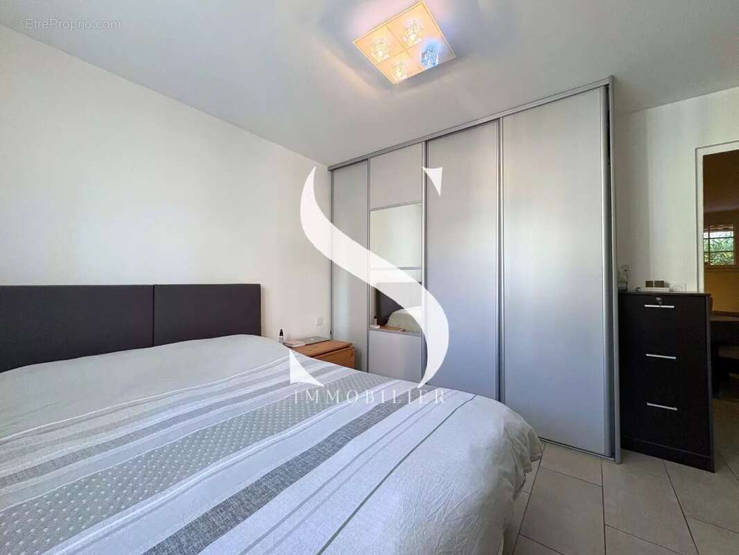 Appartement à VALLAURIS