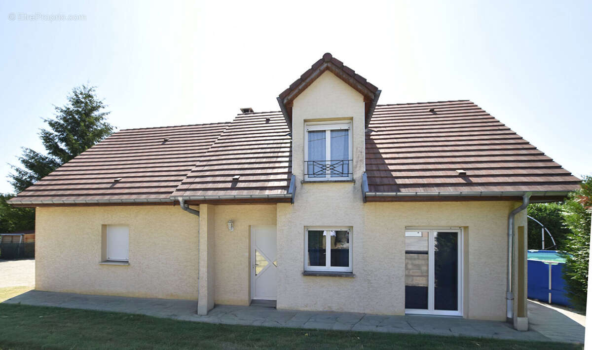 Belle maison familiale T6 de 130 m² avec terrasse et double garage - photo 2