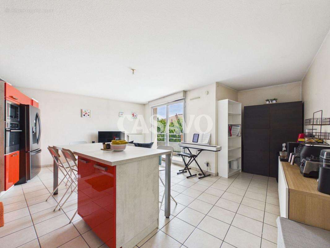 Appartement à DECINES-CHARPIEU