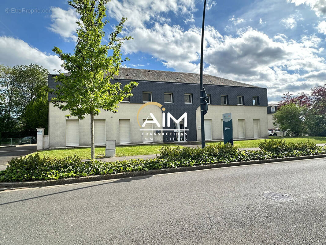 Commerce à SAINT-CYR-SUR-LOIRE