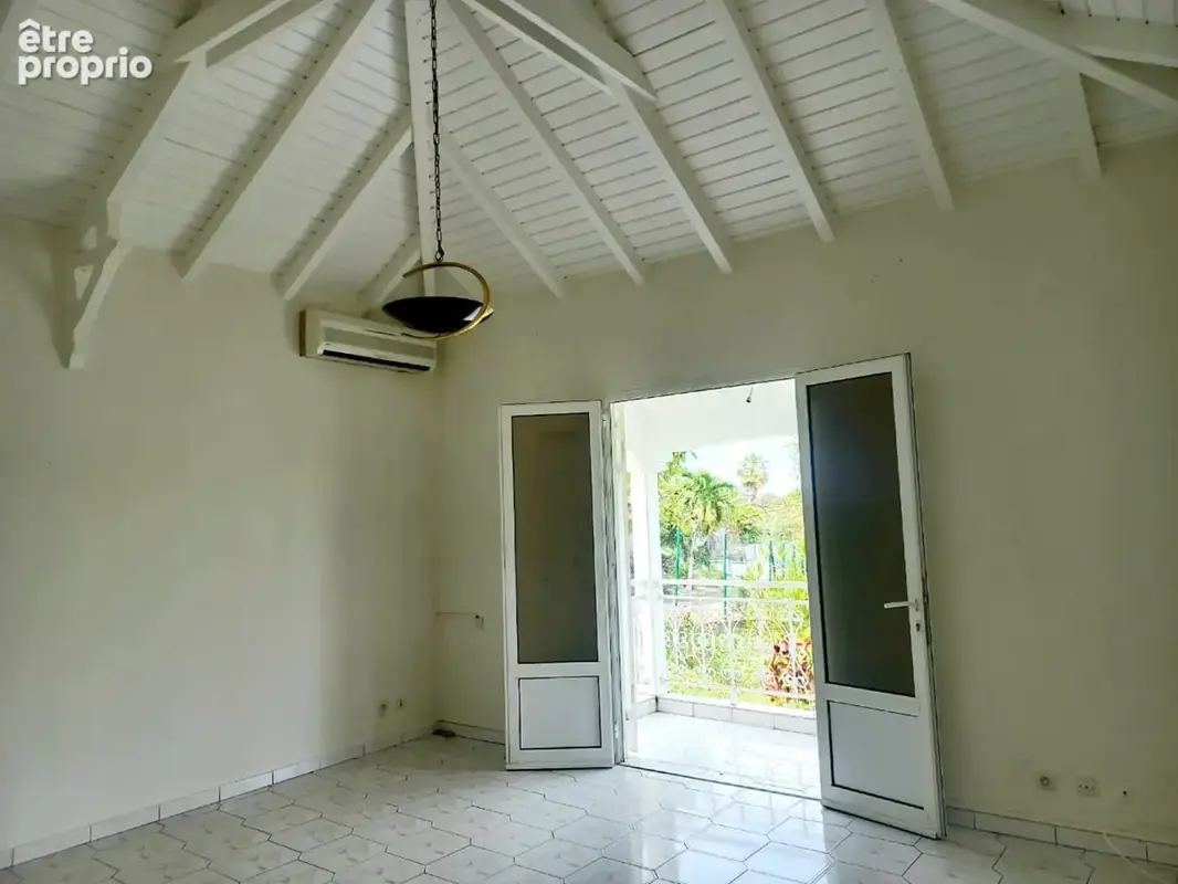 Villa T4 et son appartement T2 à vendre à ABYMES-GOSIER (971), piscine, terrain 1900 m² - photo 7