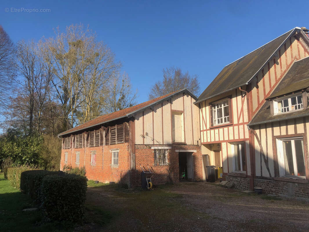 Maison à MONTREUIL-L'ARGILLE