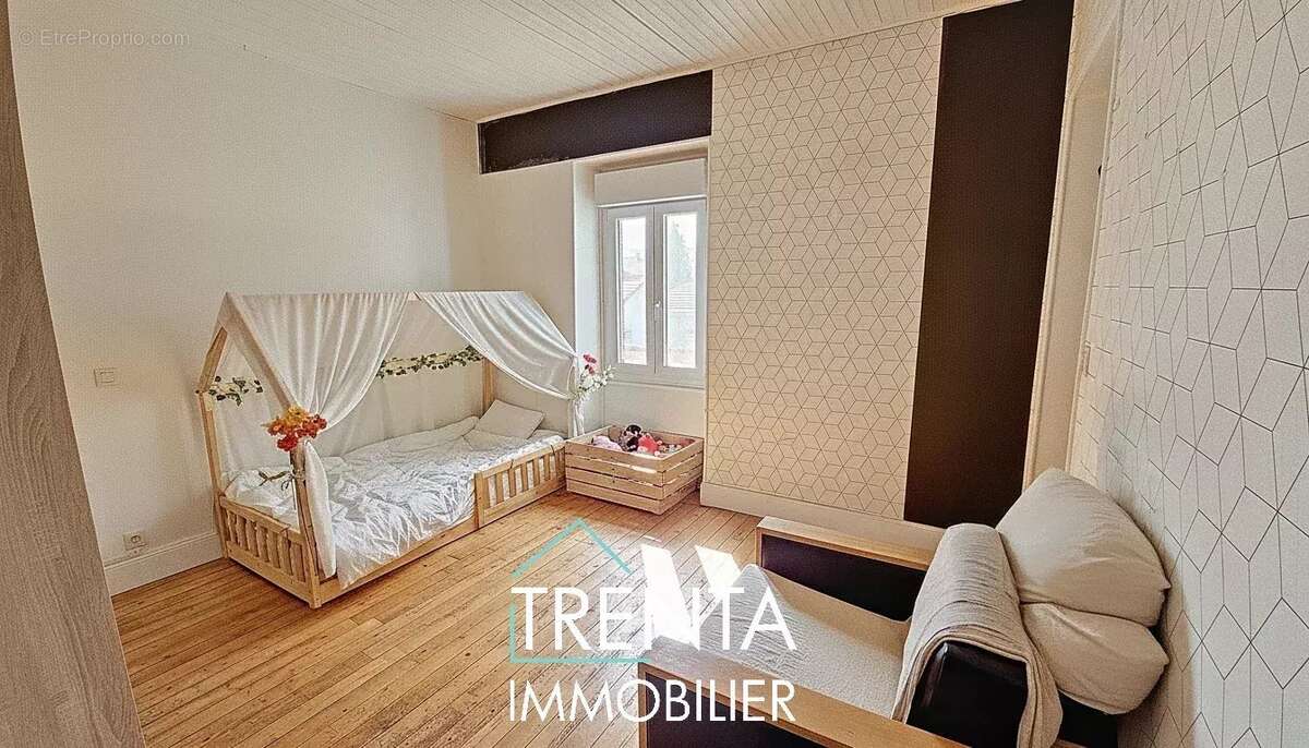 Maison à LES ABRETS