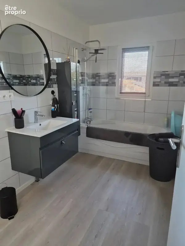 Maison 142m2, piscine , 2 mns de Neuville. - photo 8