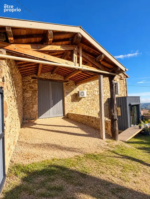 EXCLUSIVITÉ L’AGENCE   ROIFFIEUX   Charmante maison de village avec terrasse et grange aménageable - photo 10