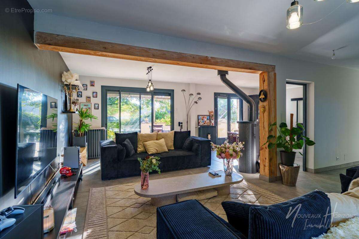 Maison à VERNEUIL-SUR-VIENNE