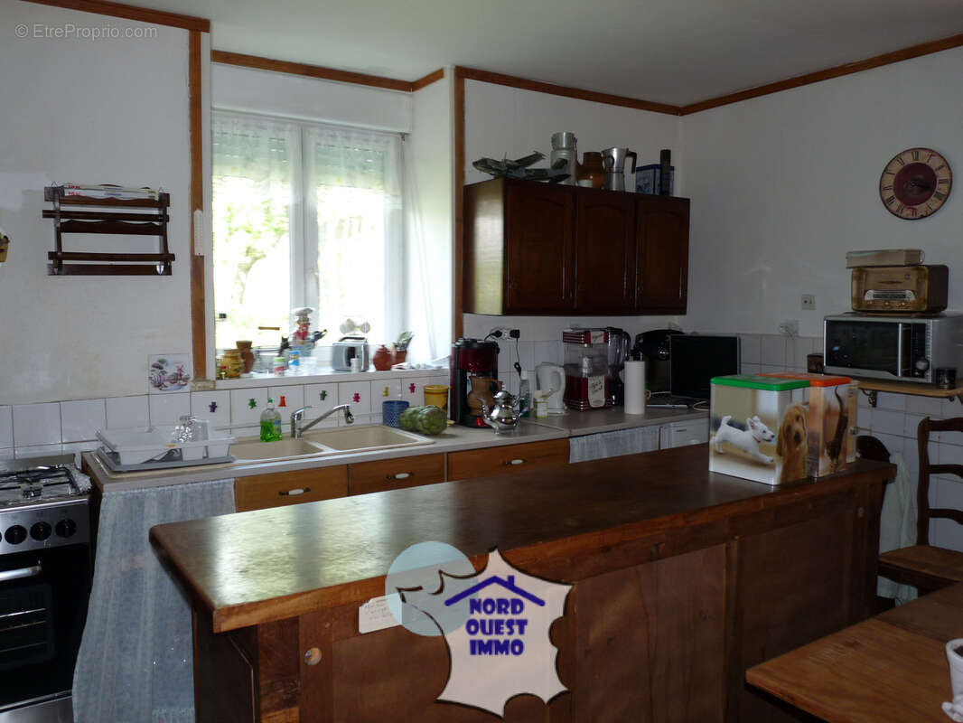Maison en pierres de pays composee : entrée ... - photo 2