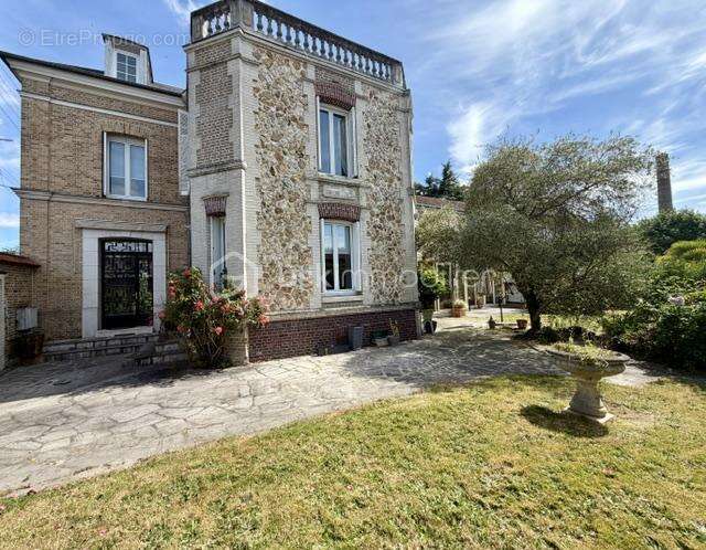 Maison à SAINT-PIERRE-LES-ELBEUF