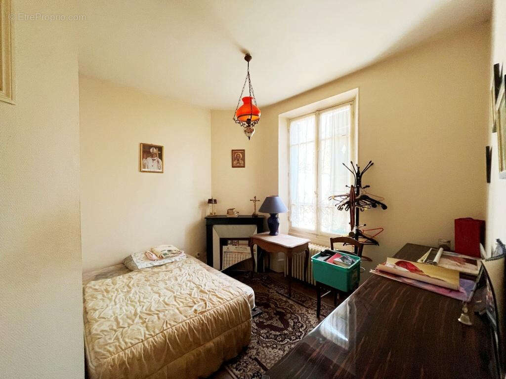 Maison à VILLENEUVE-LA-GUYARD