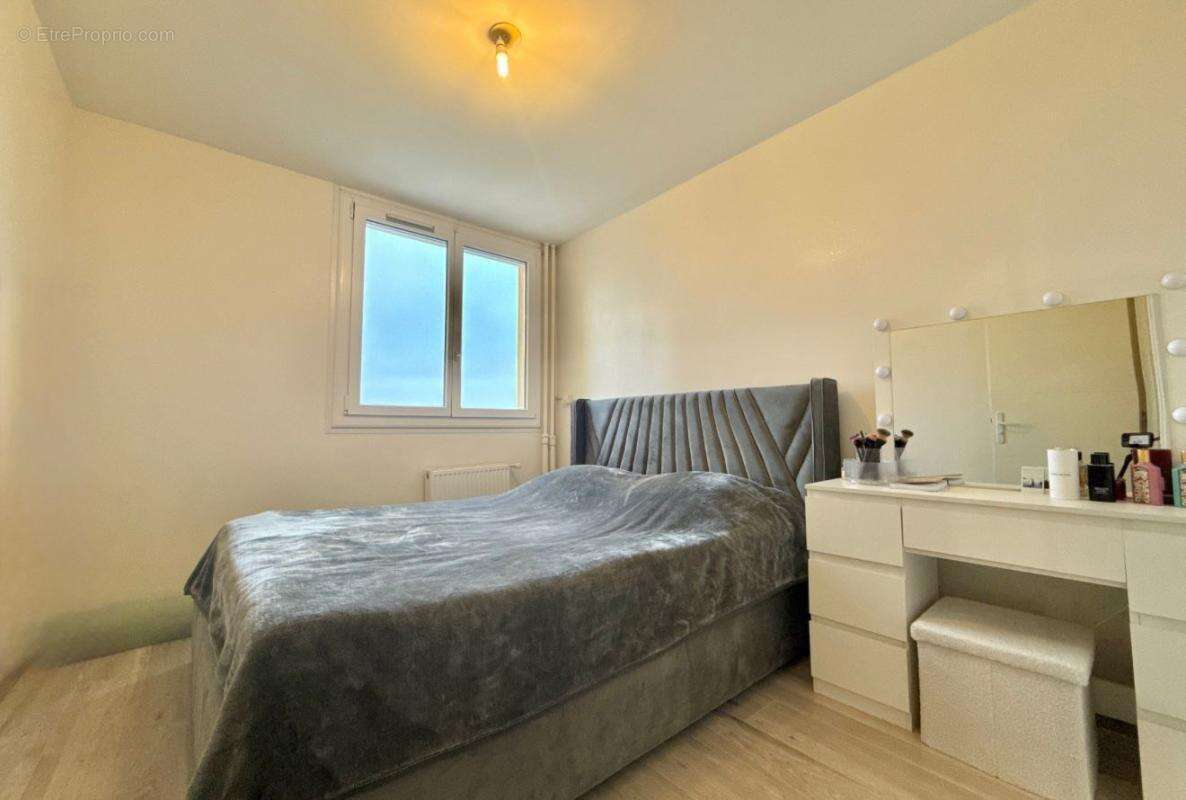 Appartement à CHENOVE