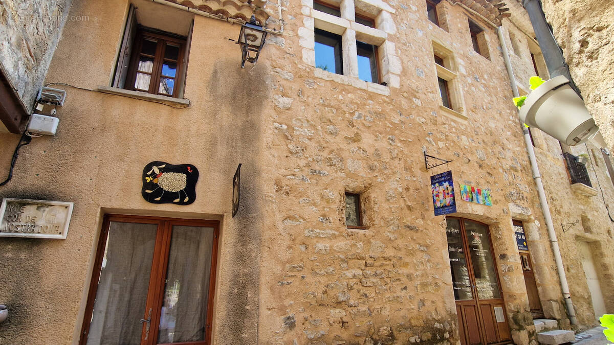 Maison à SAINT-GUILHEM-LE-DESERT