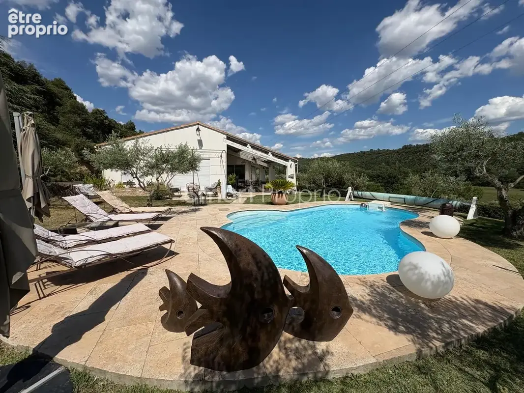 Allemagne-en-provence   propriété de charme avec piscine, t2 indépendant et plus de 5 000 m2 de terrain - photo 2