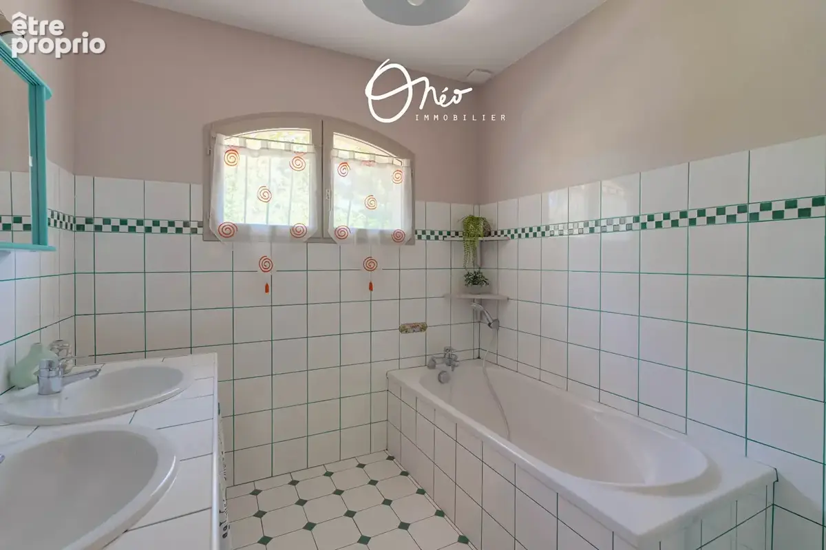 Maison Clonas Sur Varèze 5 pièce(s) 126 m2 - photo 17
