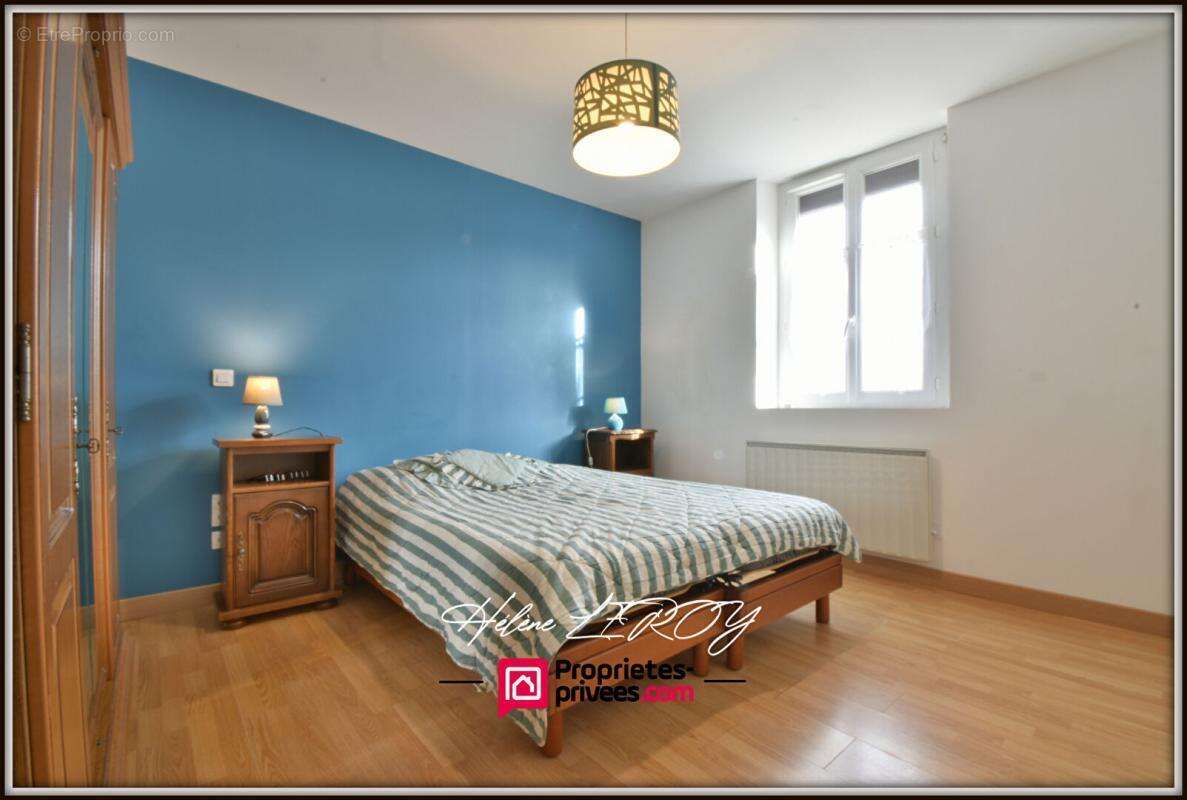 Maison Normande en briques 5pièces avec dépendance et garages - photo 8