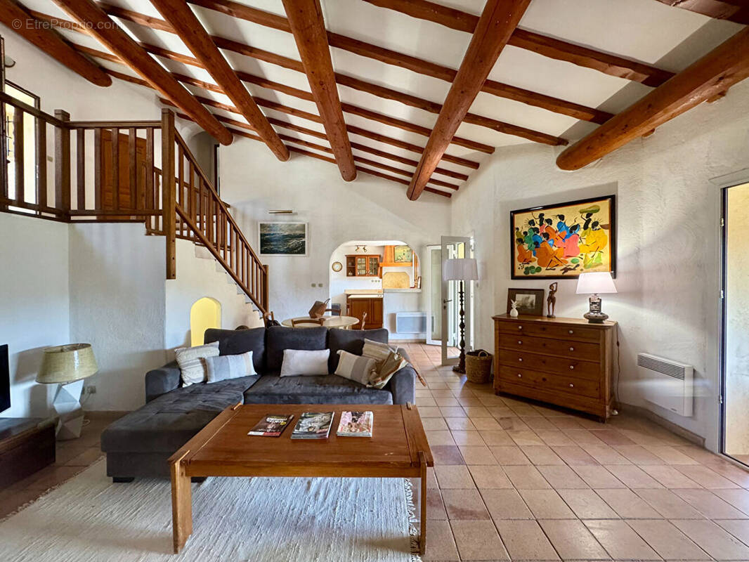 Maison à ENSUES-LA-REDONNE