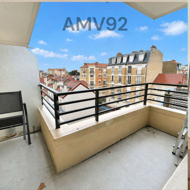 Appartement à LA GARENNE-COLOMBES