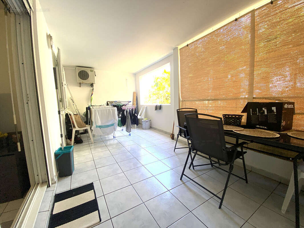 Appartement à SAINTE-SUZANNE