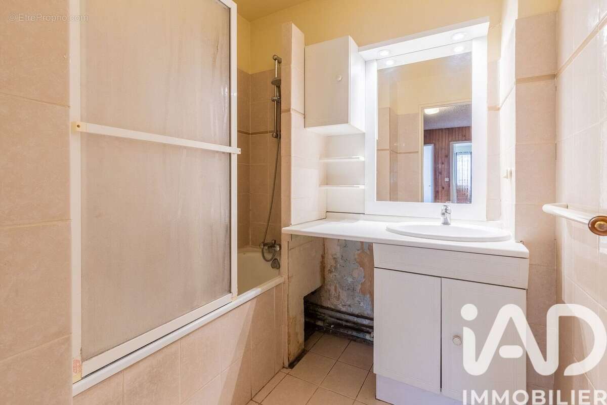 Photo 9 - Appartement à SAVIGNY-SUR-ORGE