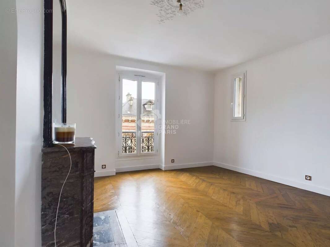Appartement à PARIS-8E