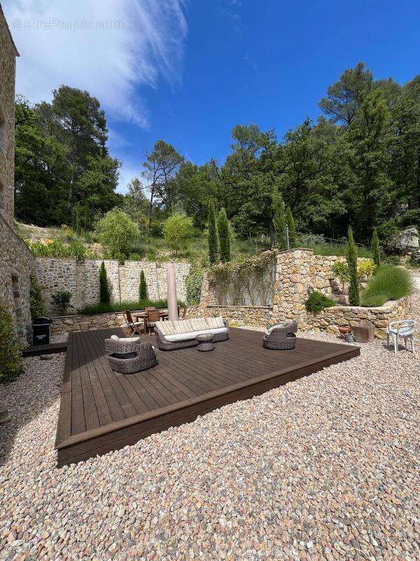 Terrain à TOURRETTES