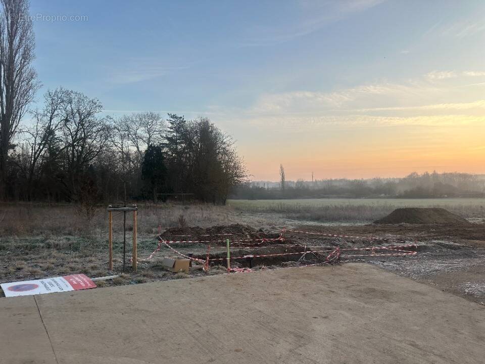 Terrain à VOLSTROFF