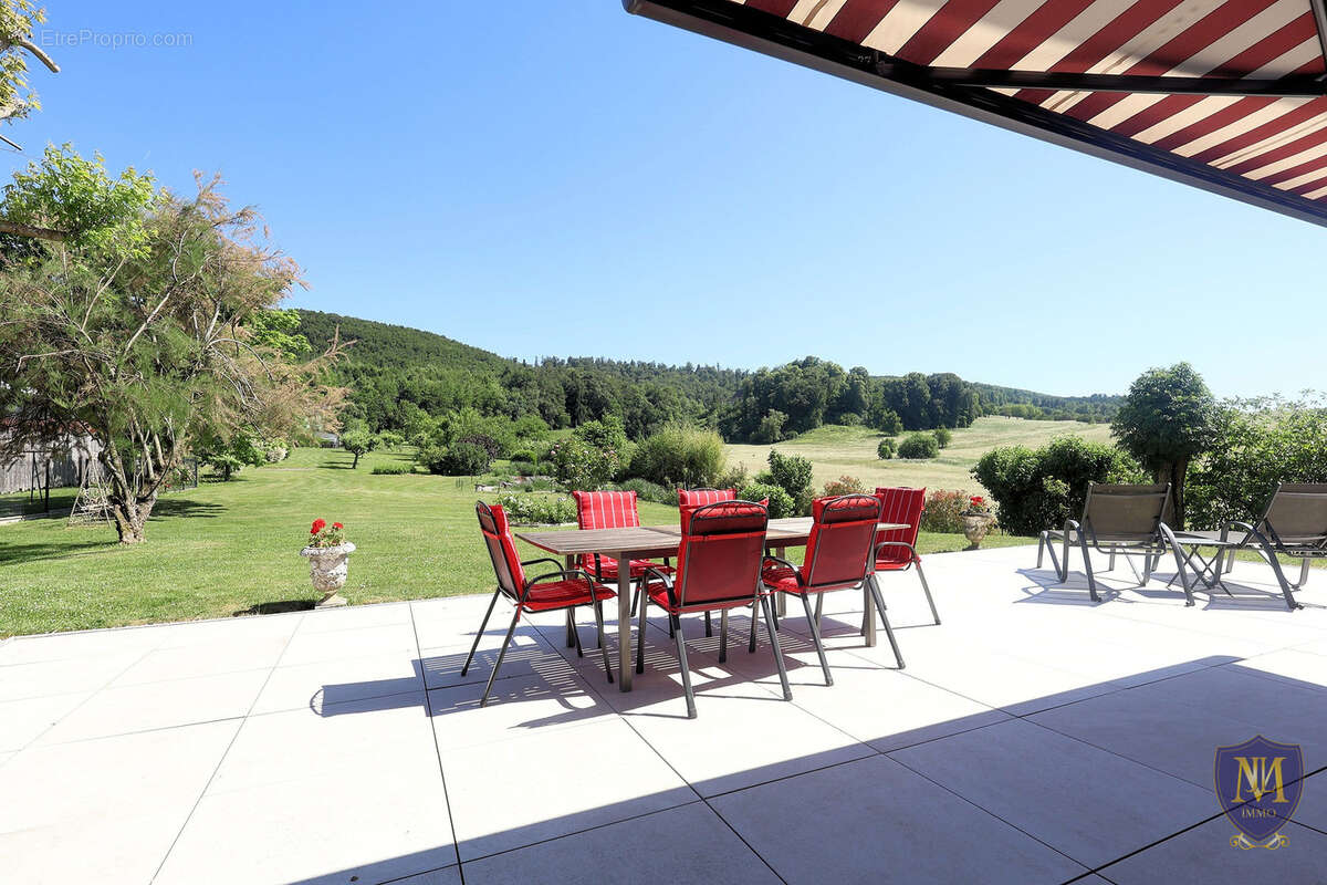 Liebsdorf au calme grande maison aux prestations de qualité de 200 m2 en limite de zone constructibles - photo 5