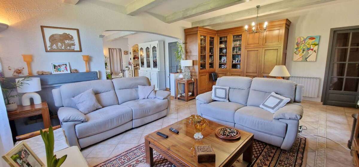 Autre à ROQUEBRUNE-SUR-ARGENS