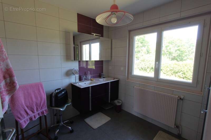 Maison à vendre 5 pièces de 106 m² à SAINTE MARIE SUR OUCHE (21), terrain de 2213 m² arboré - photo 19