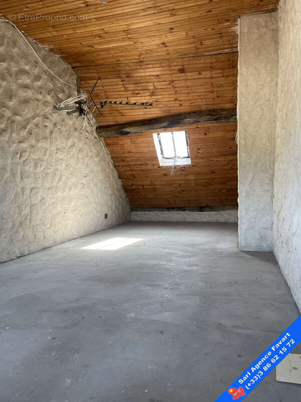 Joigny immeuble commercial très bien placé. - photo 10