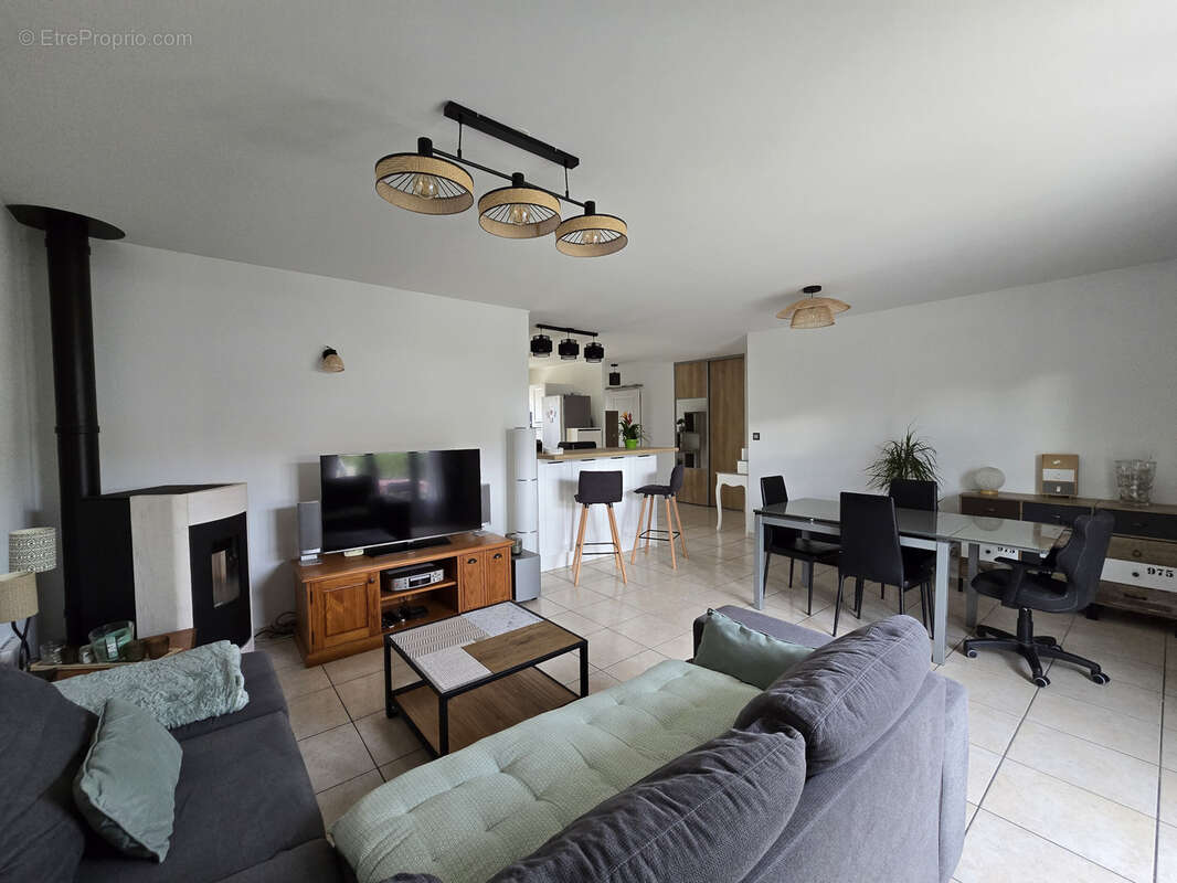 Maison à VILLENAVE-D&#039;ORNON