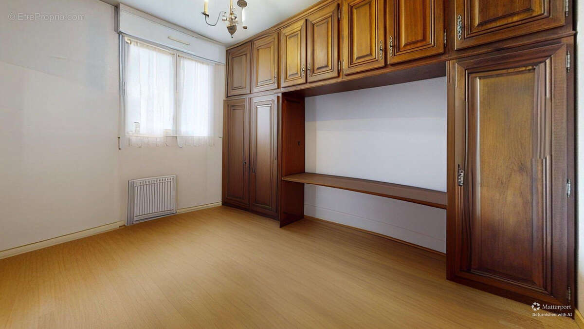 Appartement à VAUJOURS