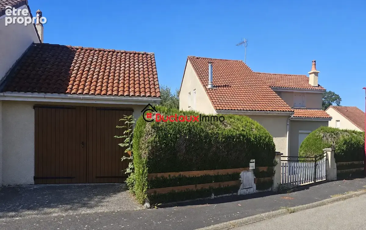 Photo Maison à Arpajon-Sur-Cere au prix de 199 990€