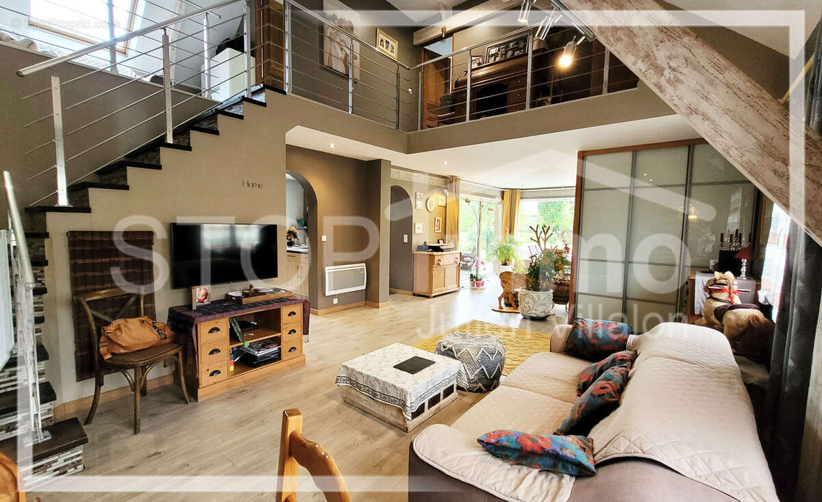 Maison à ESTREELLES