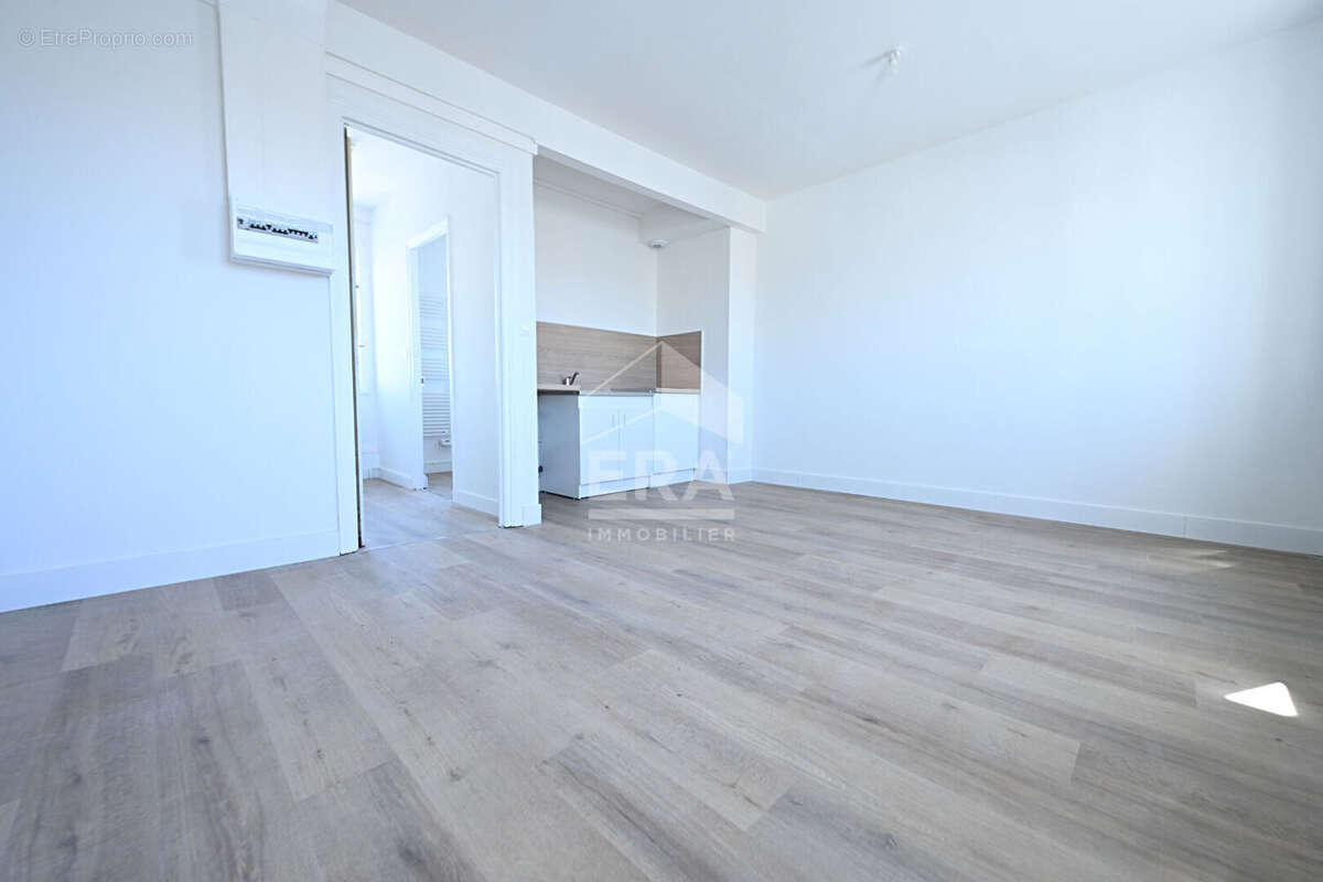 A Vendre - Ensemble immobilier 4 T2 + 1 commerce 141 m² - Berck plage - photo 2