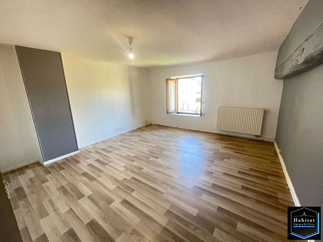 Maison à NANTEUIL-LE-HAUDOUIN