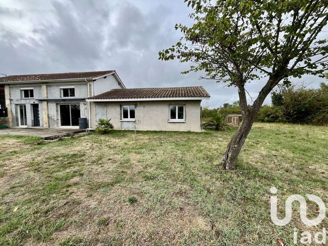 Photo 3 - Maison à SAINT-CHRISTOLY-DE-BLAYE