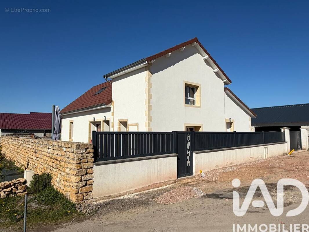 Photo 1 - Maison à PARAY-LE-MONIAL