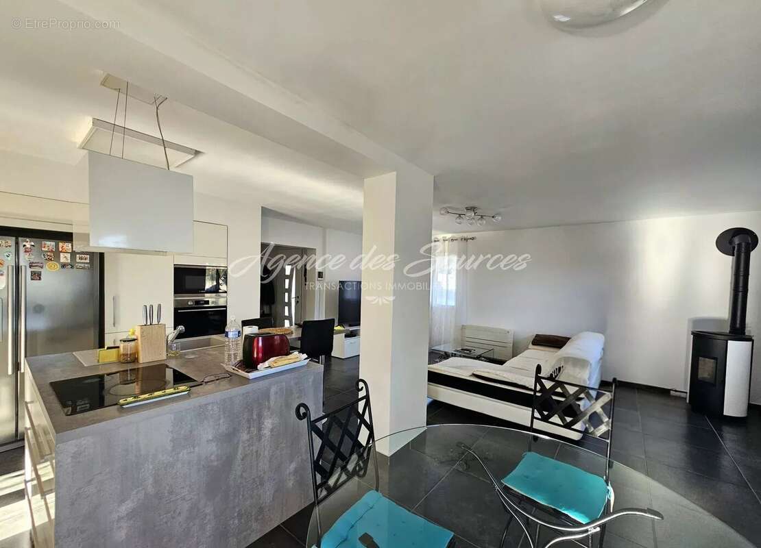 Maison à SAINT-MAXIMIN-LA-SAINTE-BAUME